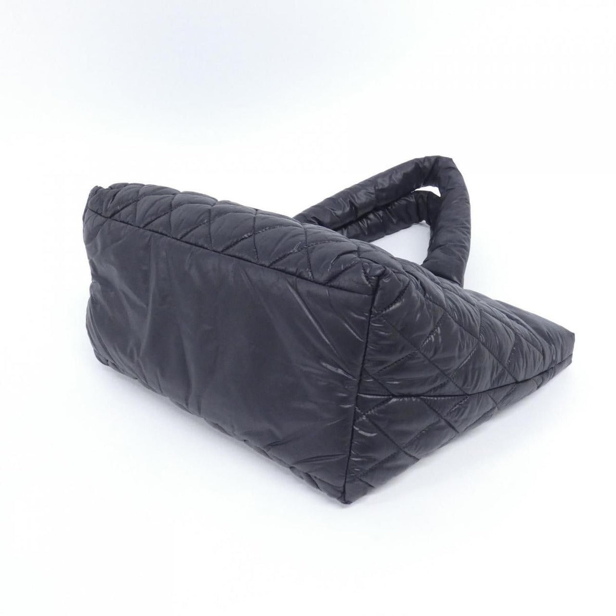 Chanel Coco Cocoon Line 48610 Bag — view 3
