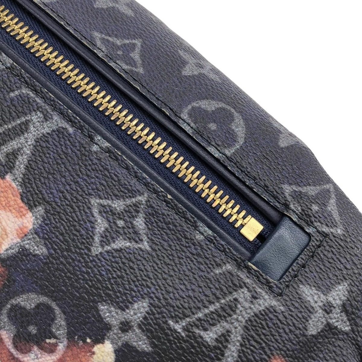 Louis Vuitton Monogram Bree Chi Discovery Bum Bag PM — view 5