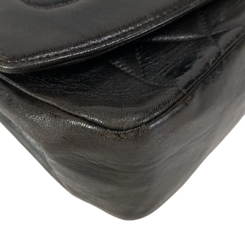 Chanel Shoulder Bag Diana Flap Matelasse A01165 Black Gold Hardware / Chain