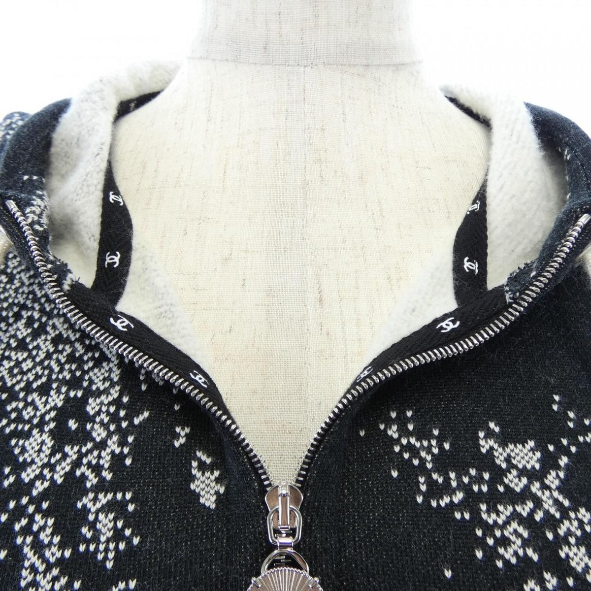 Chanel Hoodie Black M — view 6