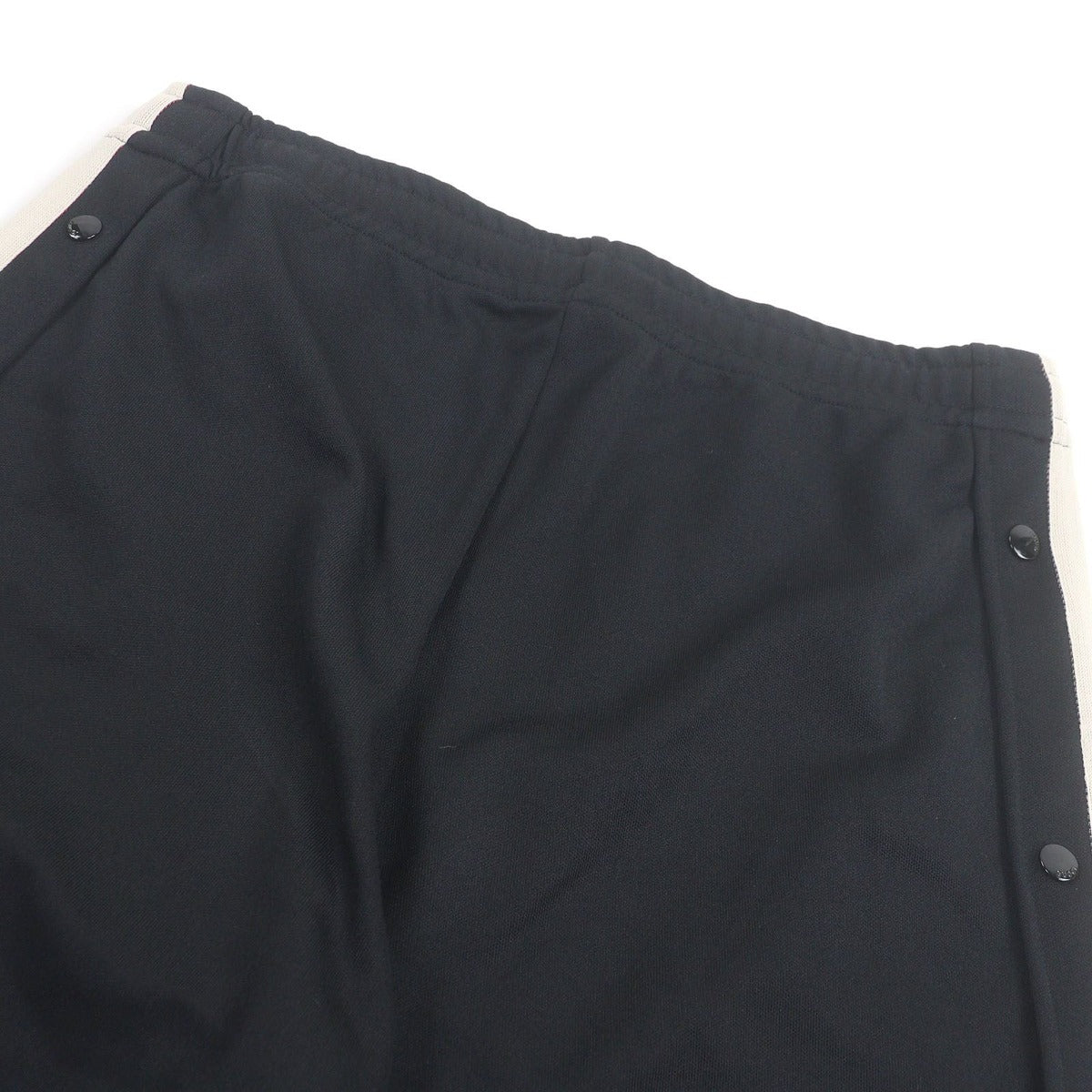 Gucci Side Logo Line Technical Jersey Shorts — view 4