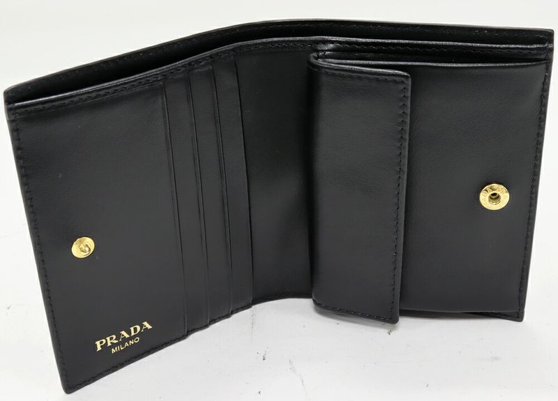 Prada Bifold Wallet With Coin Purse Vittelomove Triangle Compact Wallet Calf
