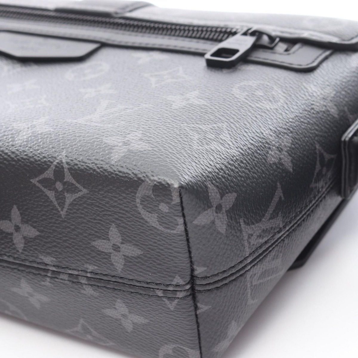 Louis Vuitton Shoulder Bag S Cape Messenger Canvas Leather — view 6
