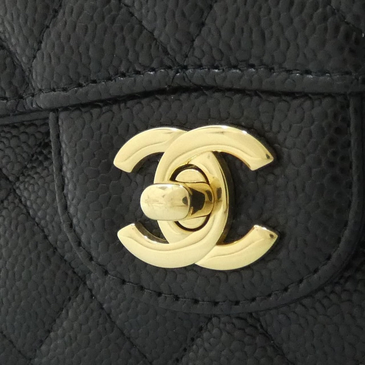 Chanel Shoulder Bag Caviar Grained — view 4