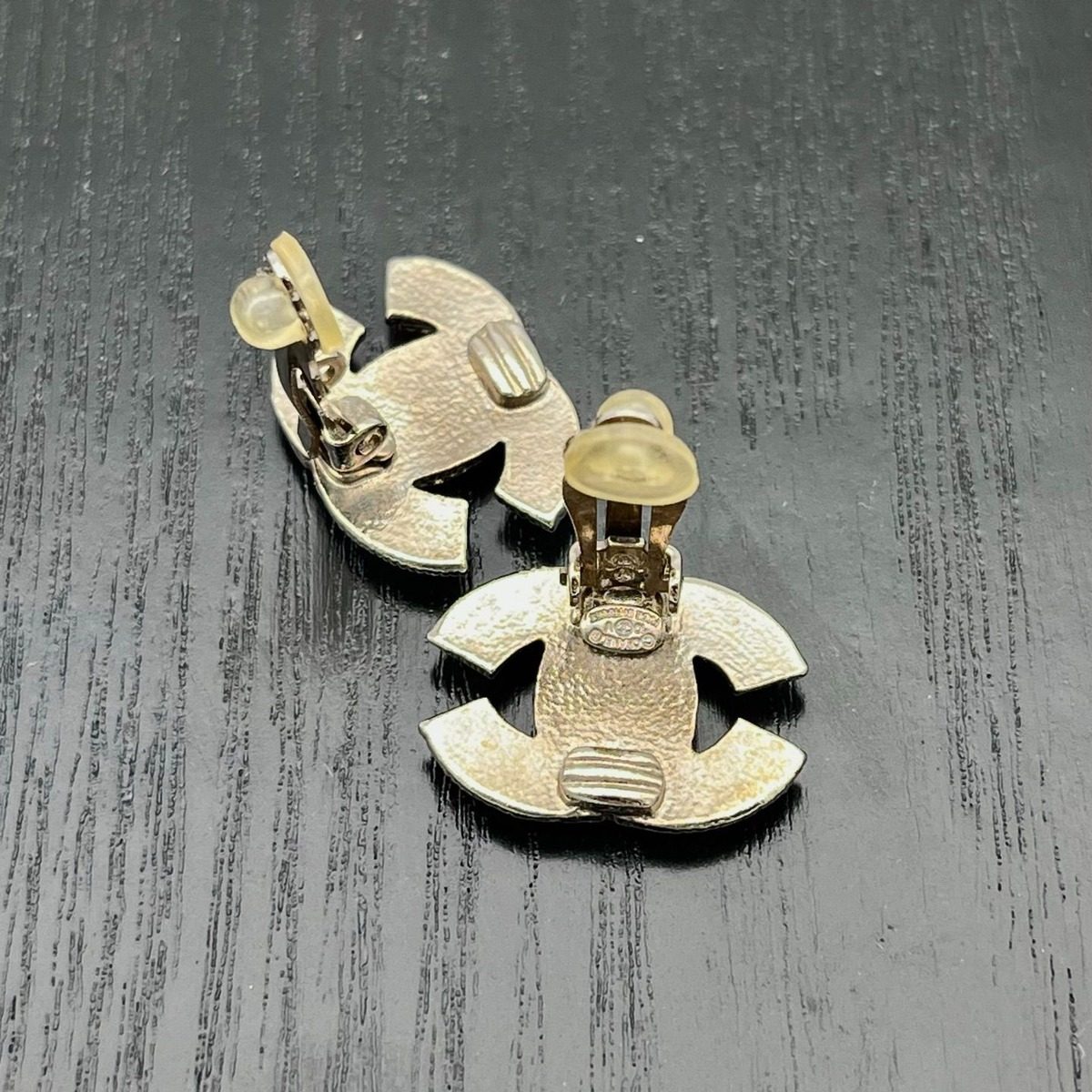 Chanel Earrings Line Stone Gold — view 2