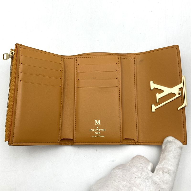 Louis Vuitton M81669 Portefeuille Capucines Compact Trifold Wallet Taurillon