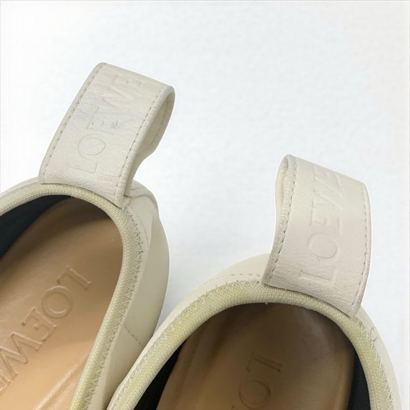 Loewe Flat Shoes Leather White Gold Anagram Soft Derby Lace Up