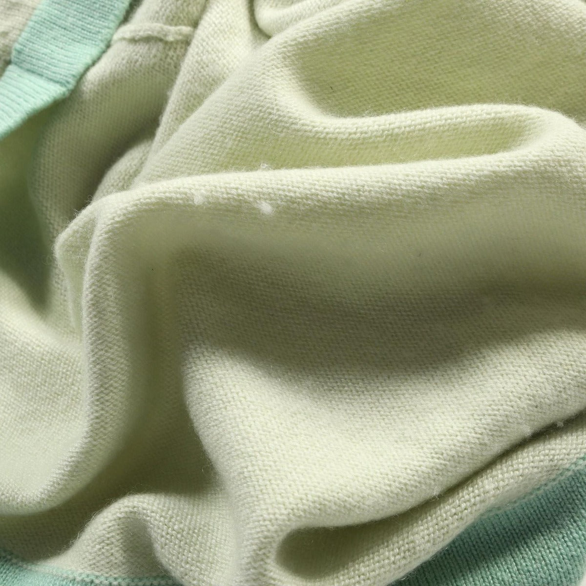 Chanel Cardigan Coco Mark Button Green Cashmere — view 7