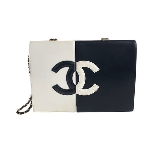 Chanel CC Logo White Black Gold Lambskin Clutch
