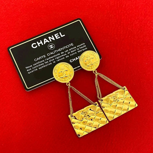 Chanel Vintage Quilted Bag Motif GP Earrings 94P