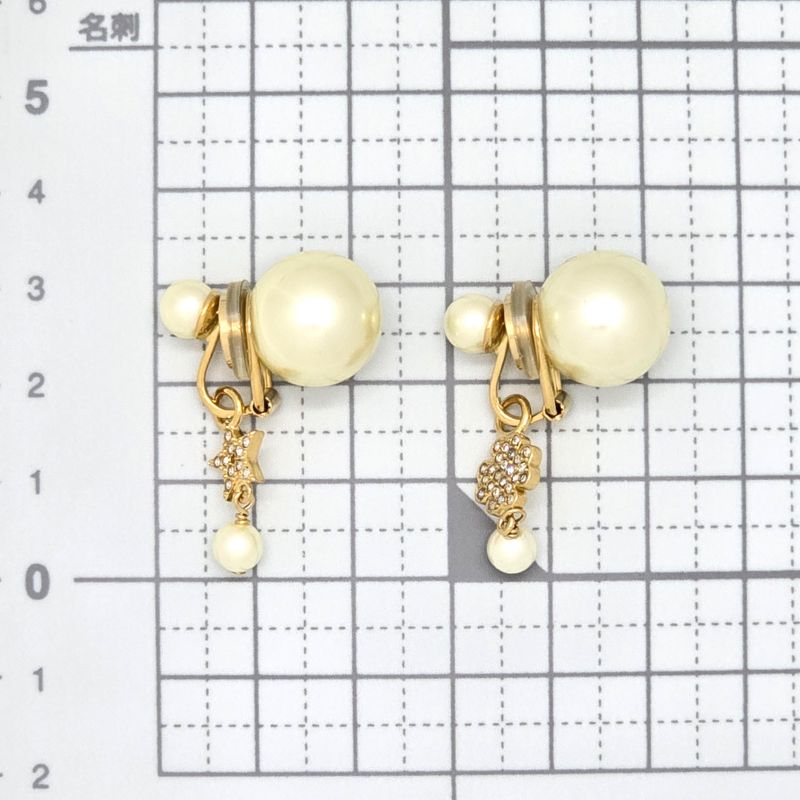 DIOR Tribales Clip Earrings Binaural Star Clover Charm White Resin Pearl White