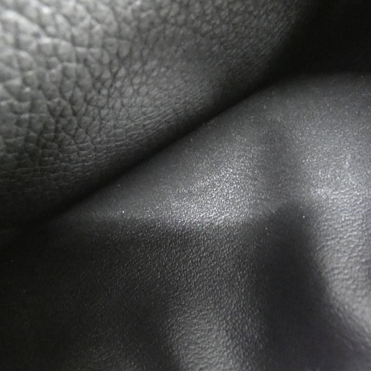 Louis Vuitton Portefeuille Locky Compact Wallet — view 10
