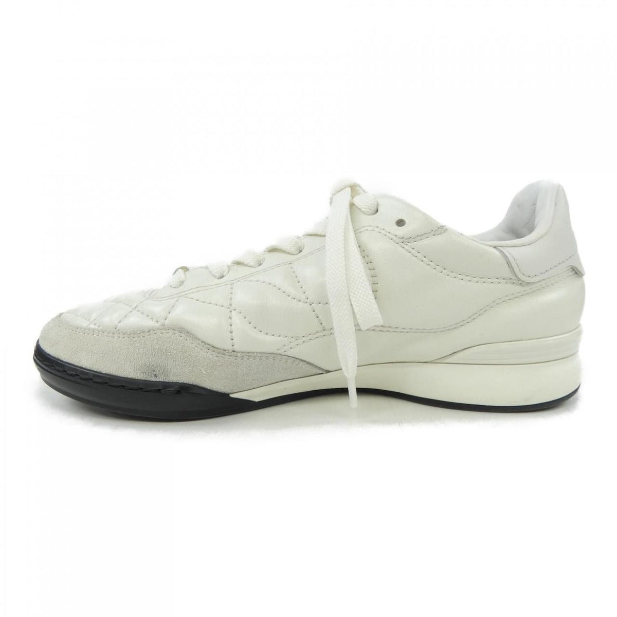 Chanel Sneakers Suede Calfskin — view 2