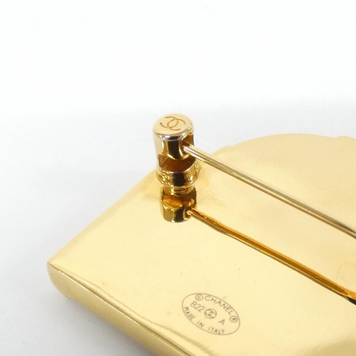 Chanel Brooch Gold — view 4