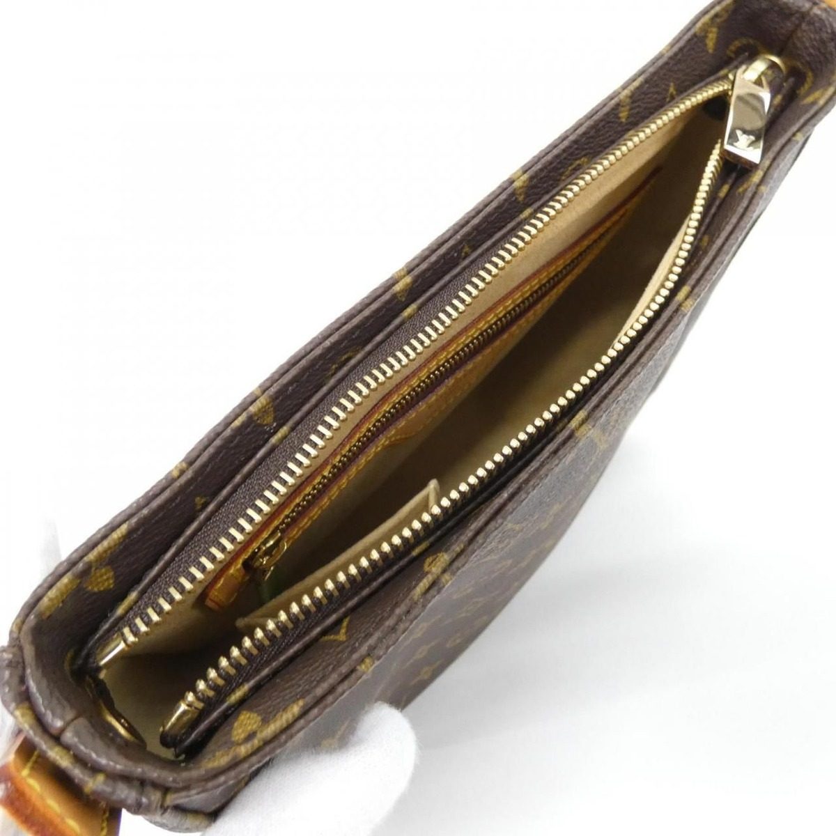 Louis Vuitton Monogram Looping MM Shoulder Bag — view 8