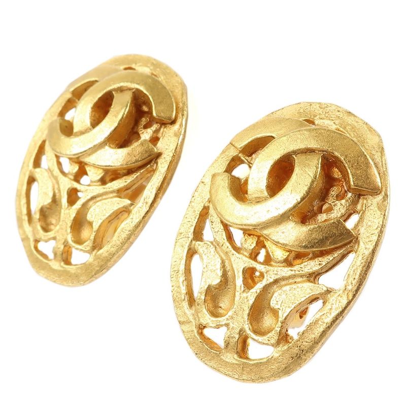 Chanel Oval Vintage Gold Plated 95A Ladies 9.47g Earring