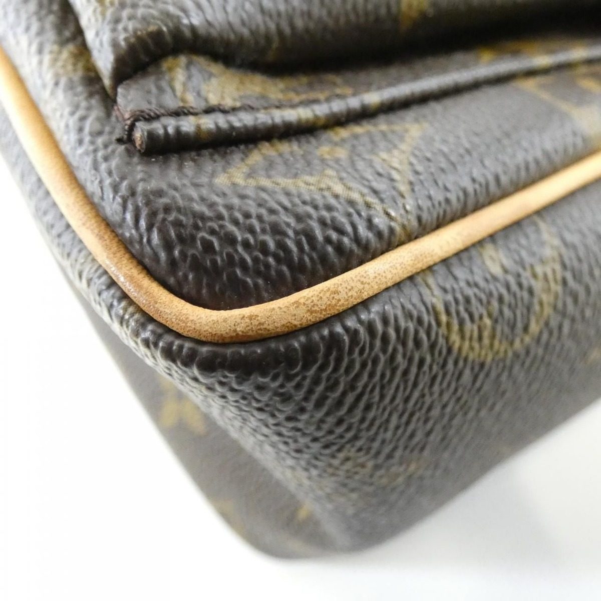 Louis Vuitton Monogram Viva-Cite PM Shoulder Bag — view 3