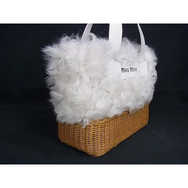 Miu Miu Miu Sheepfa Straw 2-Way Crossbody Handbag — view 2