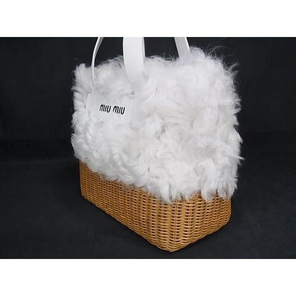 Miu Miu Miu Sheepfa Straw 2-Way Crossbody Handbag — view 3