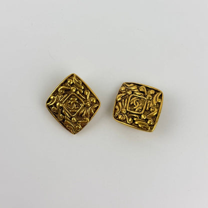 Chanel CC Logo Earrings Gold Vintage — view 2