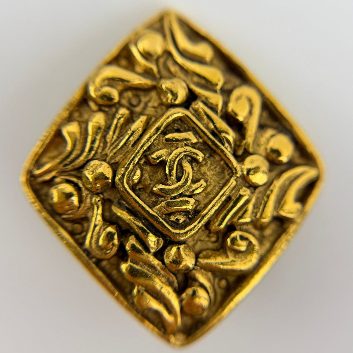 Chanel CC Logo Earrings Gold Vintage — view 5