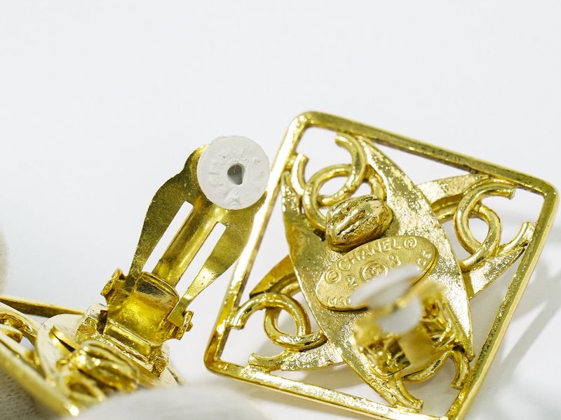 Authentic Chanel Coco Mark Faux Pearl Earrings GP Gold Plated White Coco Mark