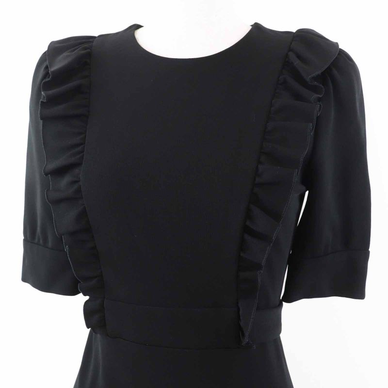 Gucci 445275 Ruffle Design With GG Pearl Buttons Ribbon Short Sleeves Dress