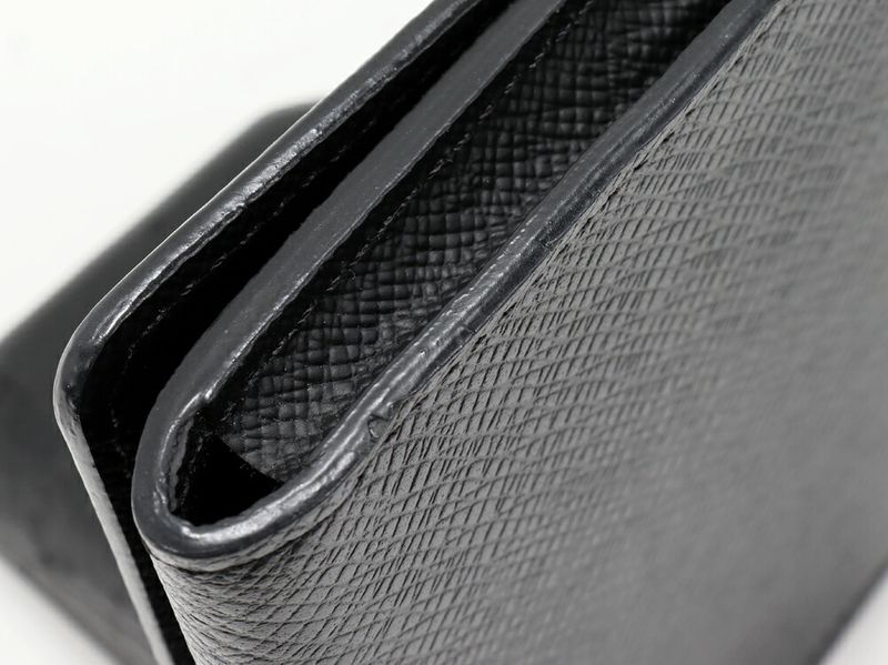 Louis Vuitton Business Card Holder With Depth Taiga Noir Black Envelope Carte