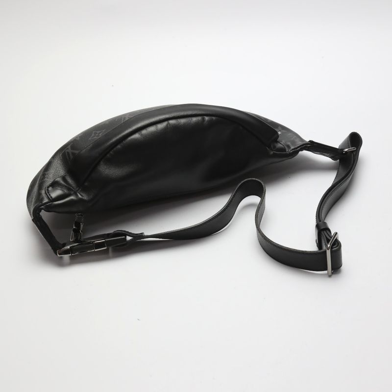 Louis Vuitton M46035 Monogram Eclipse Canvas Body Bag Discovery Bum Bag Body