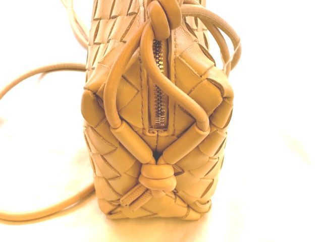 Pretty Bottega Veneta - Mini Loop Camera Bag 680254 Leather Beige Shoulder Bag