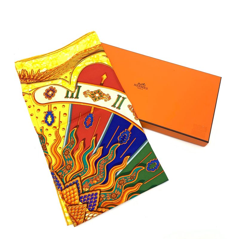 Grade Hermes Scarf Carre 90 Carpe DIEM Enjoy The Day Yellow Sun Moon Stars