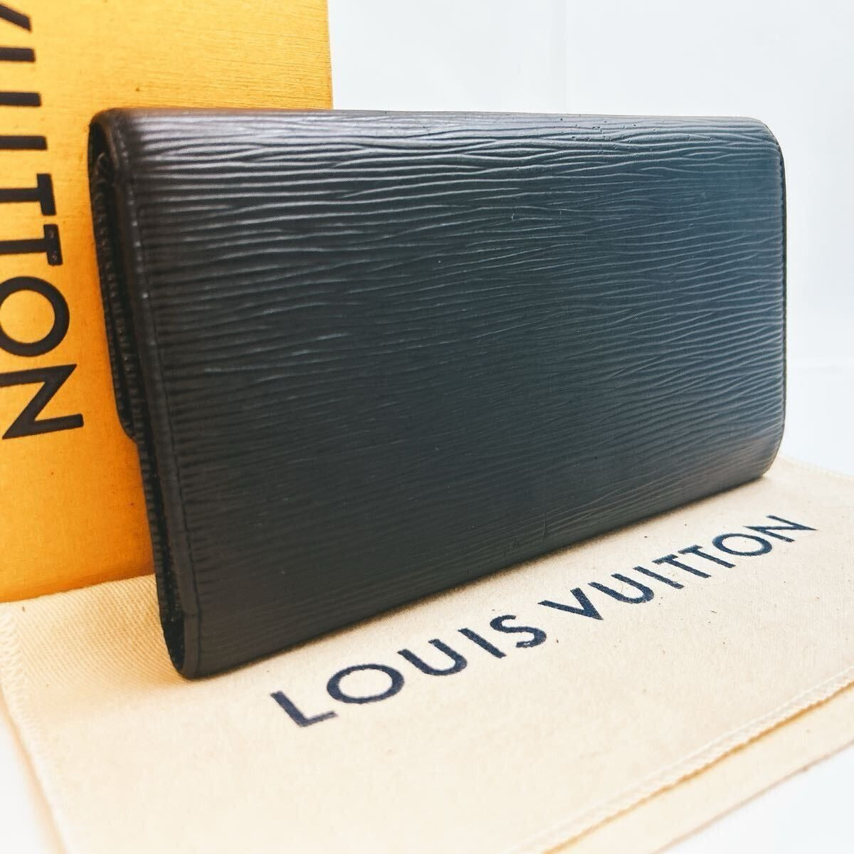 Louis Vuitton Porte Tresor International Trifold Epi Leather Wallet