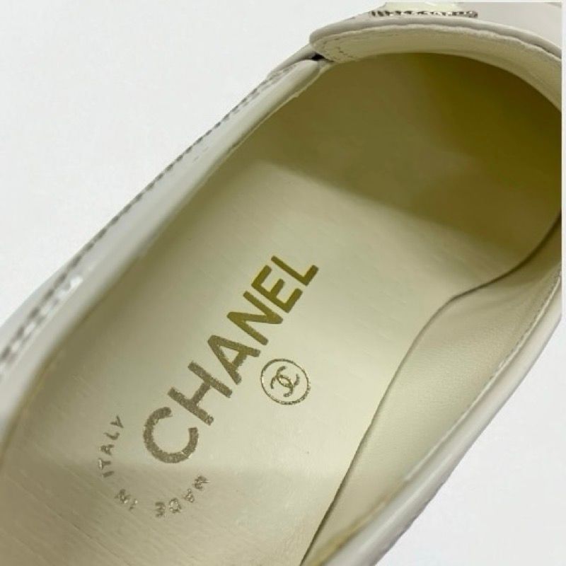 Chanel Loafer Leather Shoes Patent Leather White Gold Here Mark Thick Sole