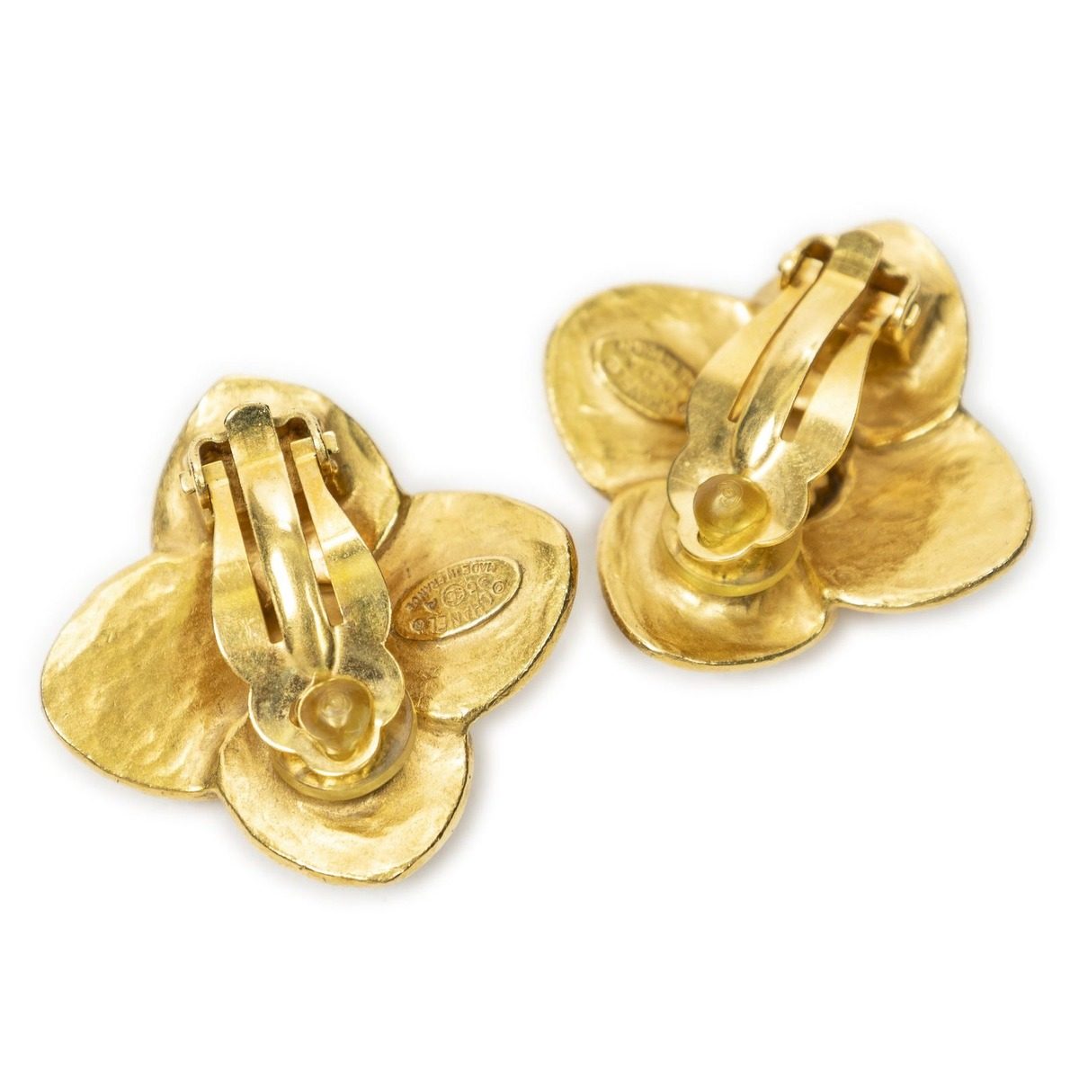 Chanel Cc Clover Dangle Clip on Earrings Gold Plated — view 2