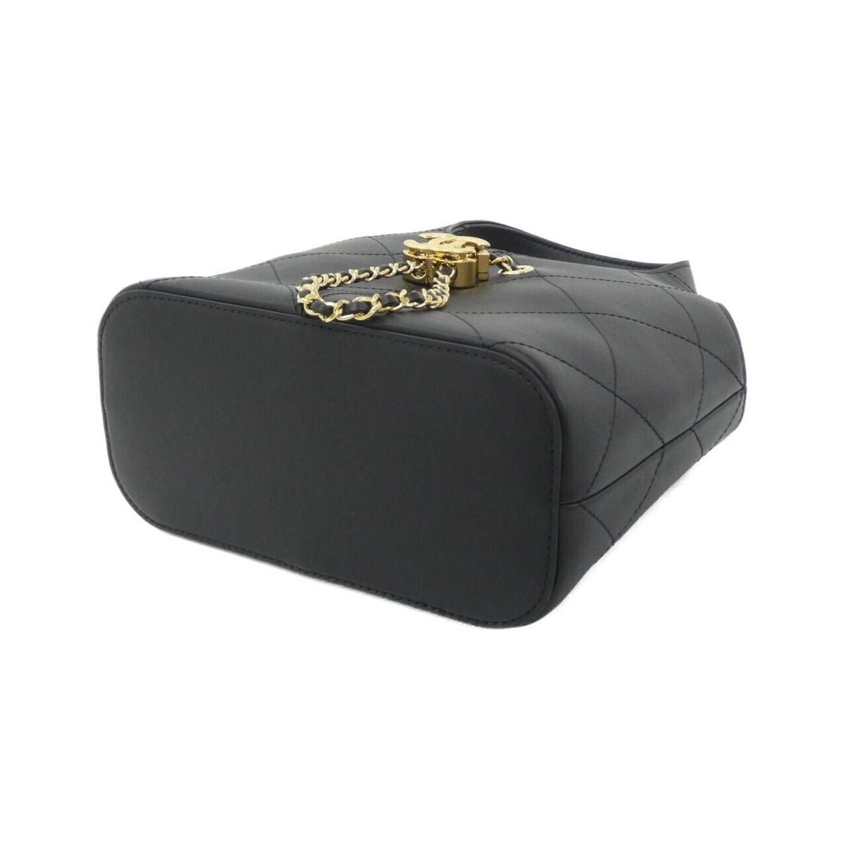 Chanel Bag Handbag Gold — view 3