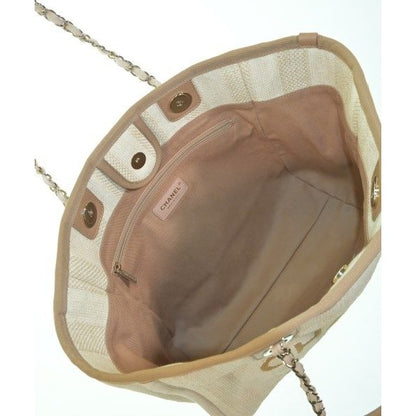 Chanel Tote Beige — view 3
