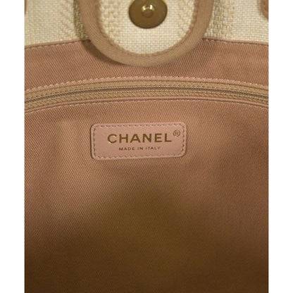 Chanel Tote Beige — view 4