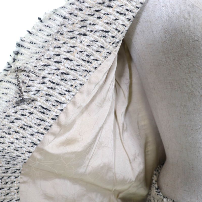 CHANEL Vintage 04A P23949/p23976 Tweed Jacket + Skirt Setup Suit With