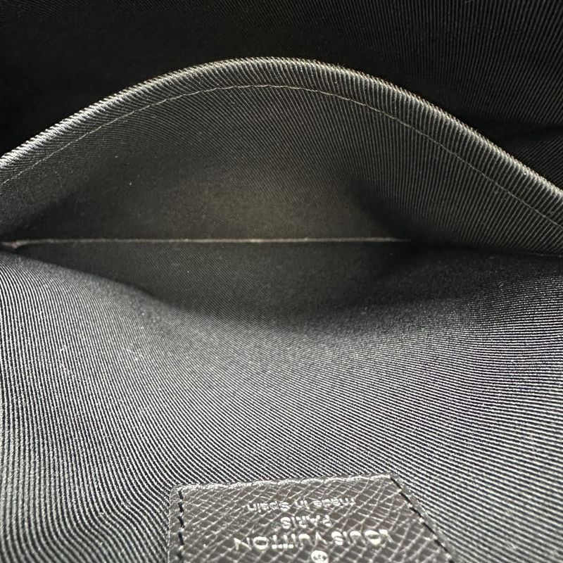 Louis Vuitton M30265 Messenger PPM Shoulder Bag Taiga Black Ladies Men