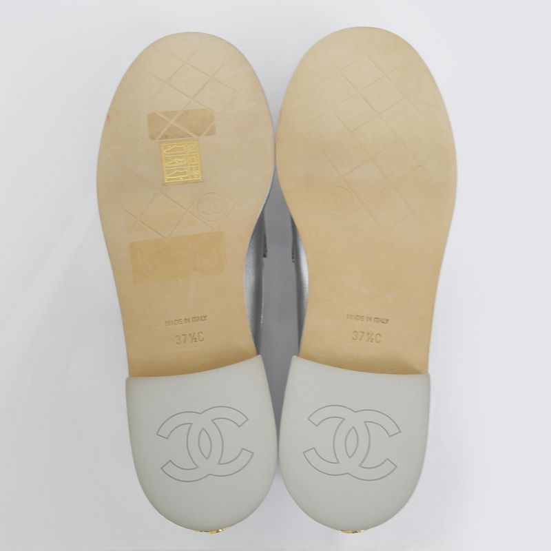 Chanel CC Logo Leather Loafers - G45663 Silver - Gold Hardware 37 1 2C
