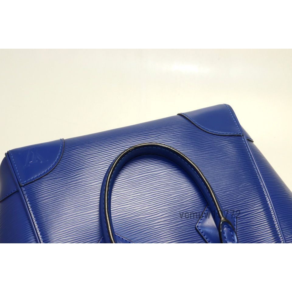 Louis Vuitton Recent Handbag — view 8
