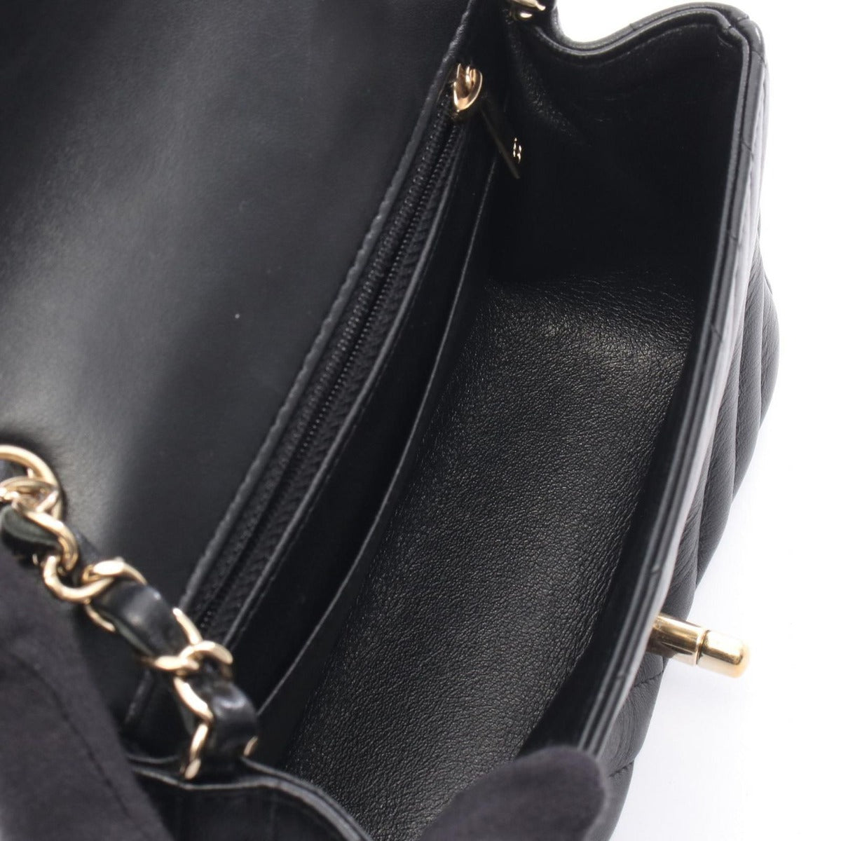 Chanel Shoulder Bag Chevron Stitch Mini Black Lambskin — view 3