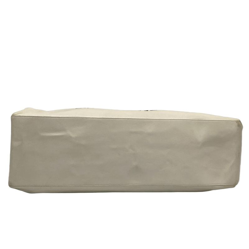 Chanel Essential Tote Ivory And Black Lambskin