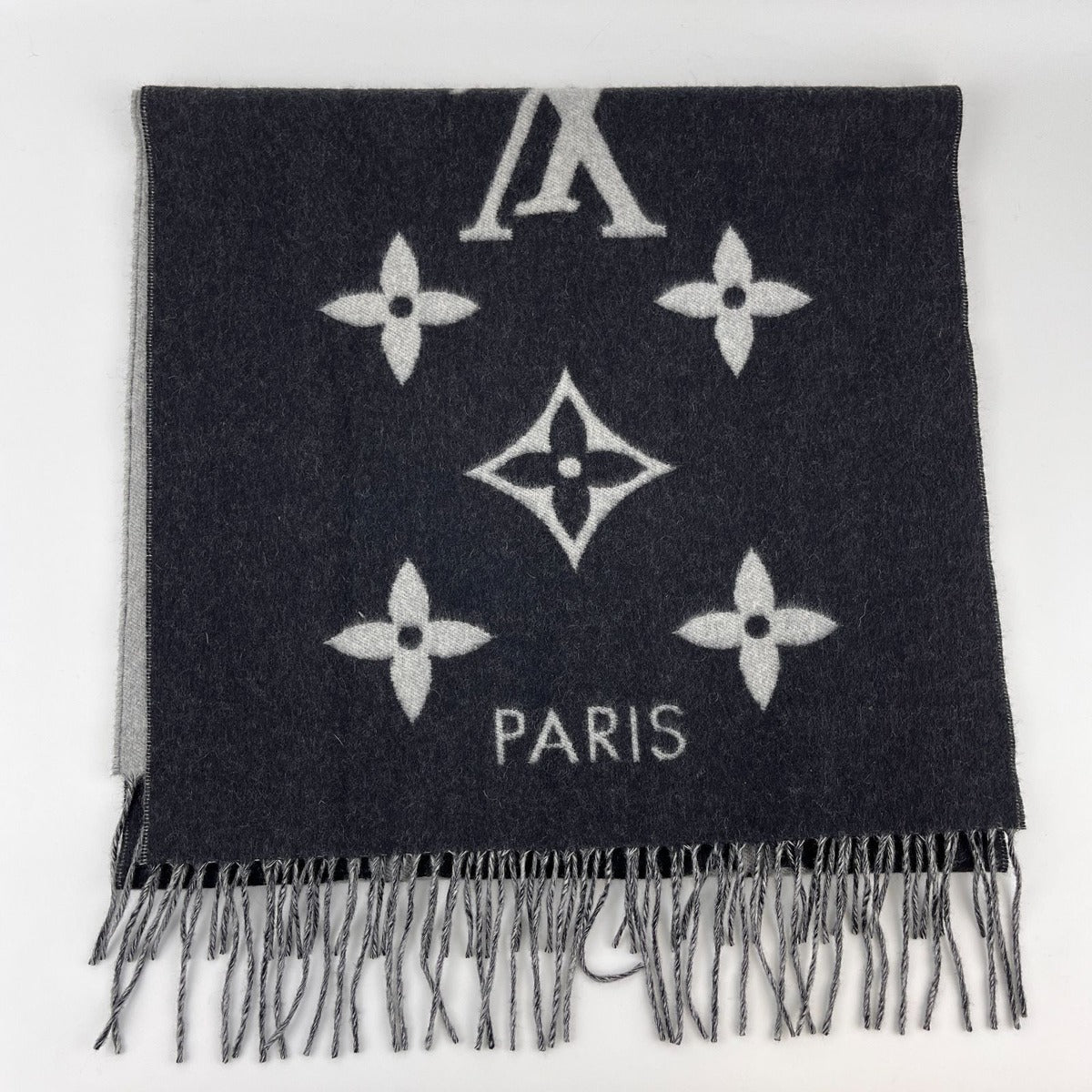 Louis Vuitton Scarf Reykjavik Cashmere Black Gray Vintage — view 4