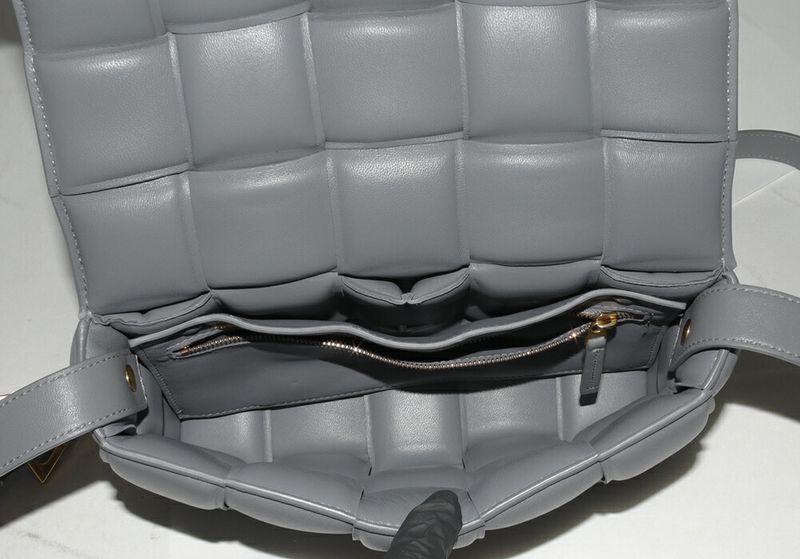 Bottega Veneta Shoulder Bag Small Patted Cassette Shoulder Bag Lambskin Gray