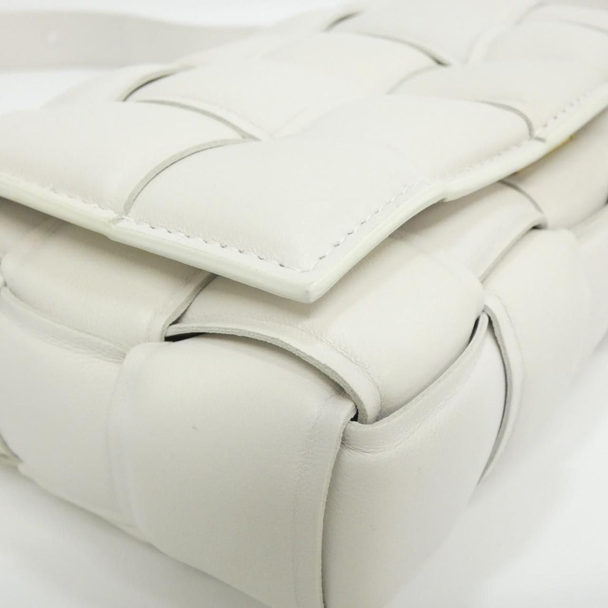 Bottega Veneta Vcqr1 Shoulder Bag — view 4