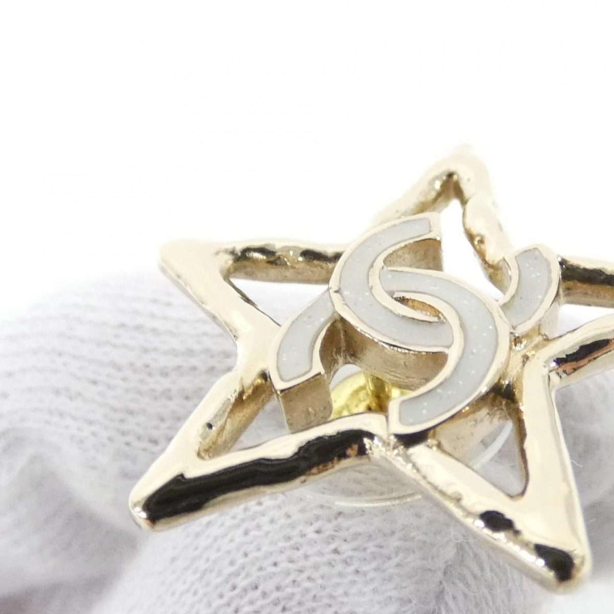 Chanel Earrings White — view 3