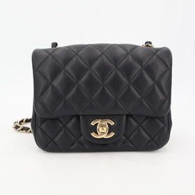 Chanel Mini Flap Bag Chain Shoulder 2019ss Matelasse A35200 Black Gold Hardware