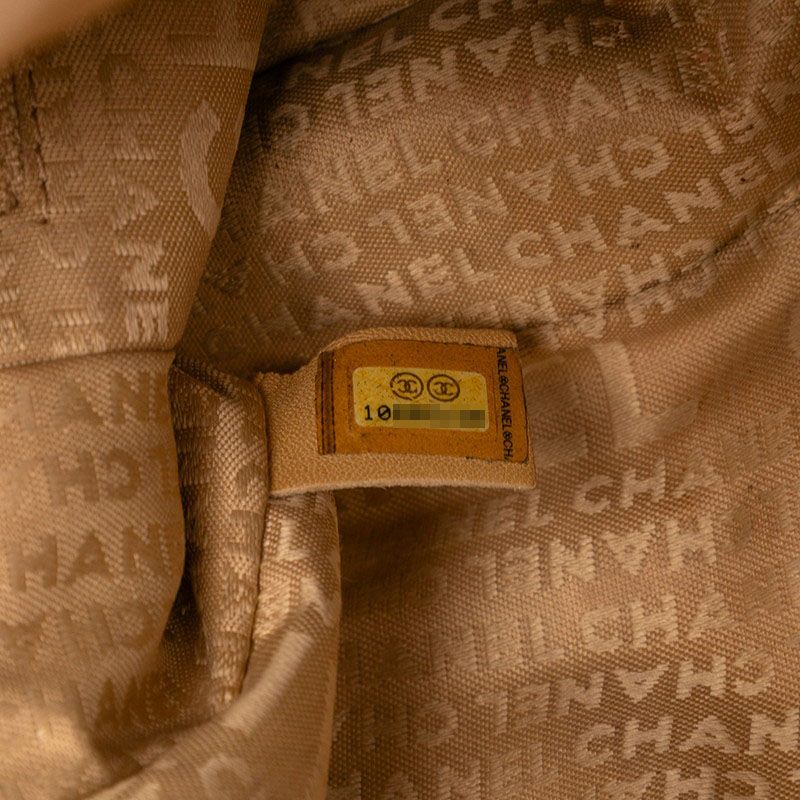 Chanel Matelasse Wild Stitch Vintage Crossbody Shoulder Bag Gold Leather Women