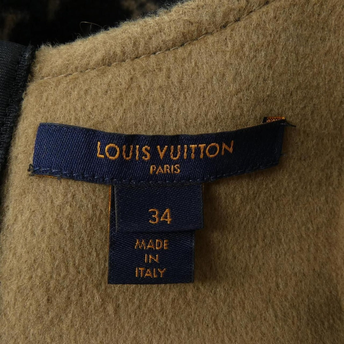 Louis Vuitton Fkdr15 Qs3 one Piece — view 4